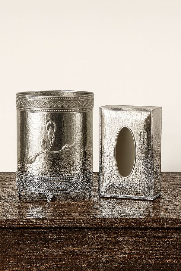 Luxury Silver Hammered Tissue Box & Dustbin Set – Elegant Home Décor
