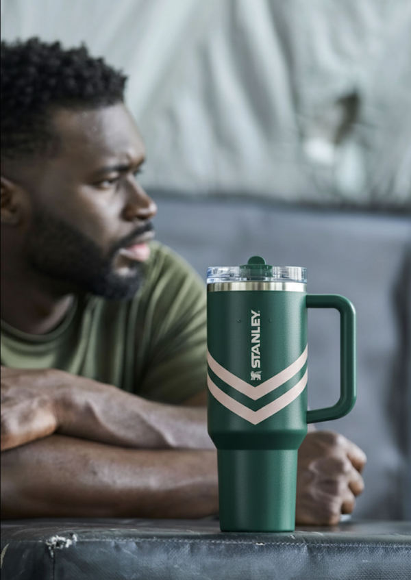 Stanley Classic Green Travel Mug – Durable & Stylish