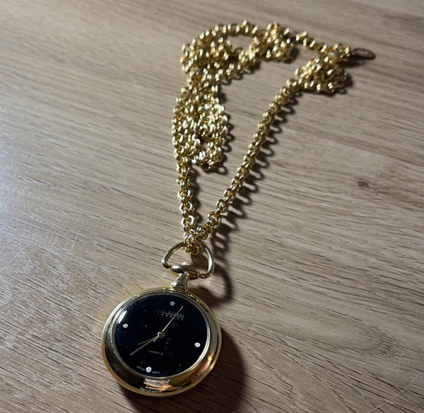 Elegant Roman Numeral Clock Face Pendant Necklace (Gold Tone)